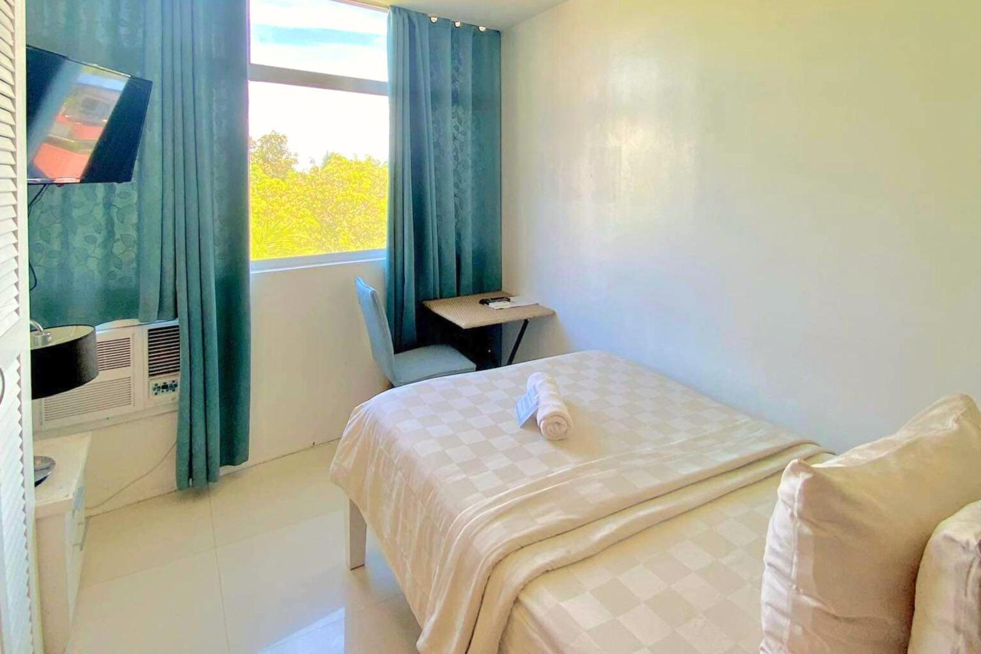 Tely'S Bed & Breakfast Iloilo Powered By Cocotel Exteriér fotografie